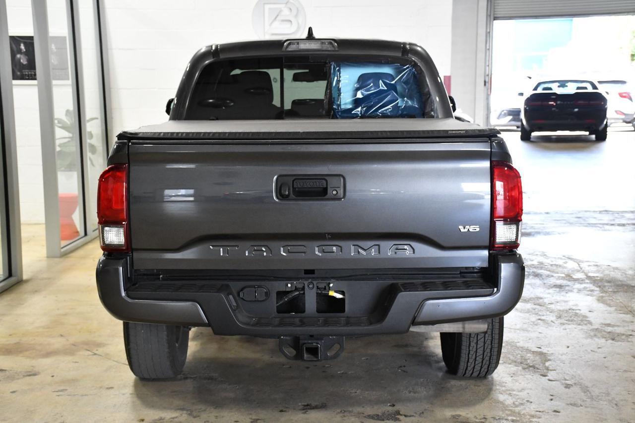 Toyota Tacoma - Thumbnail 5