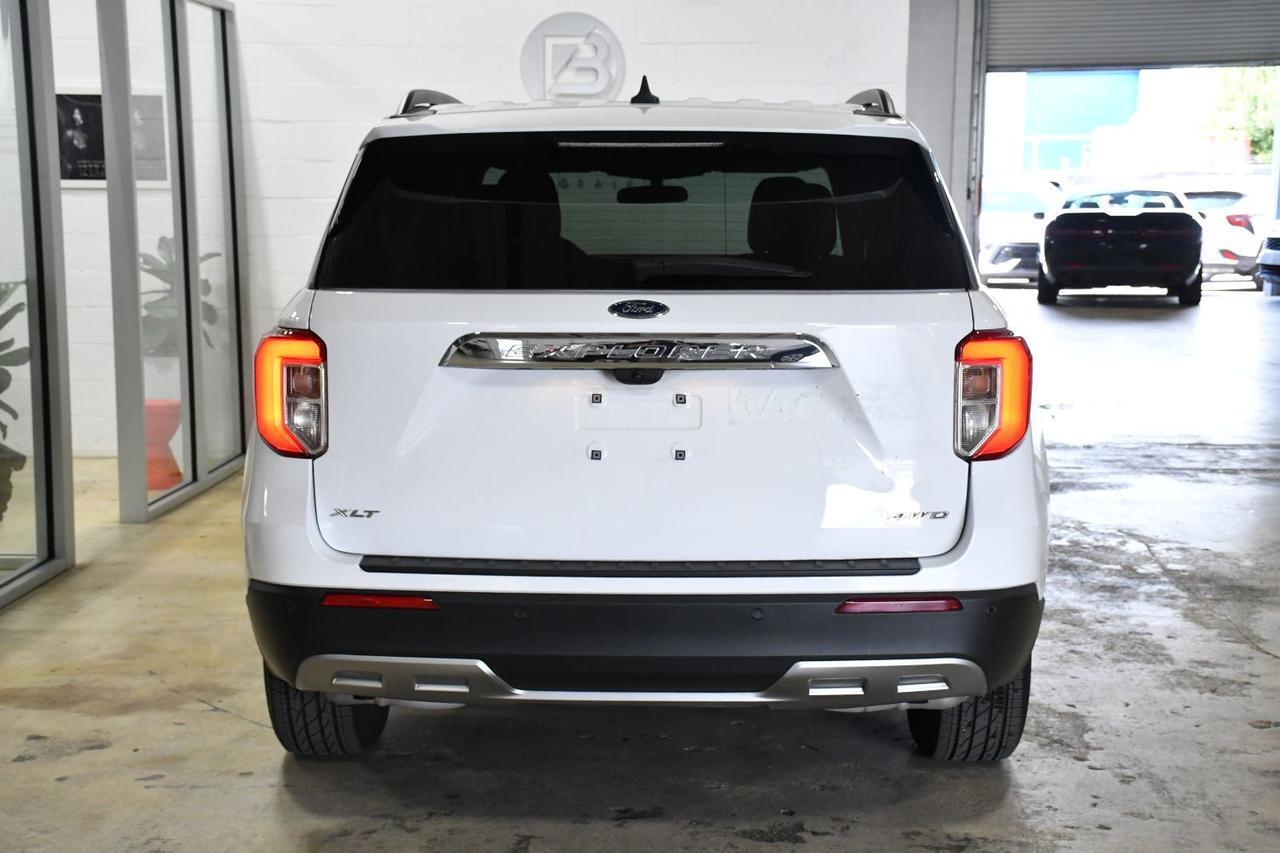 Ford Explorer - Thumbnail 5