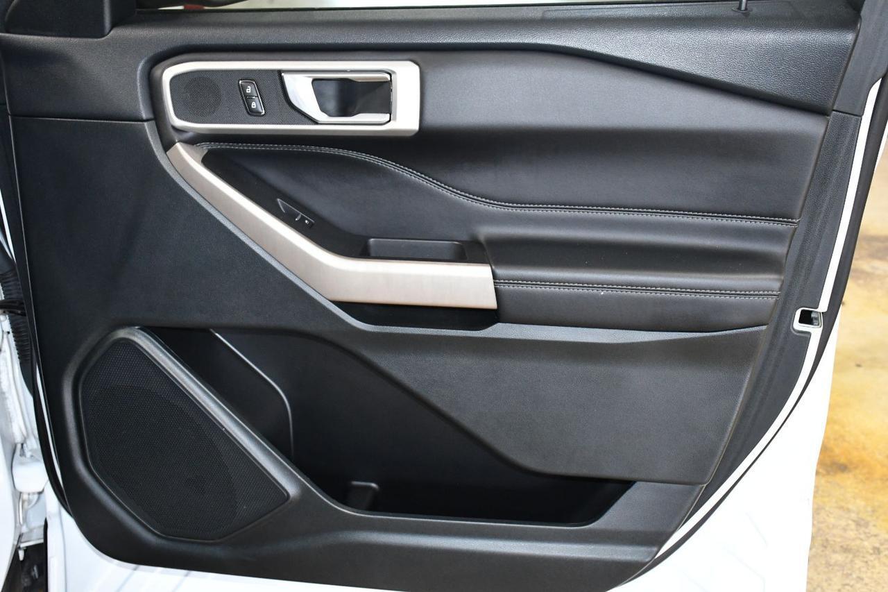 Ford Explorer - Thumbnail 18