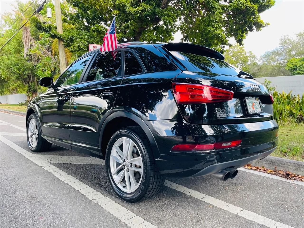 Audi Q3 - Thumbnail 4