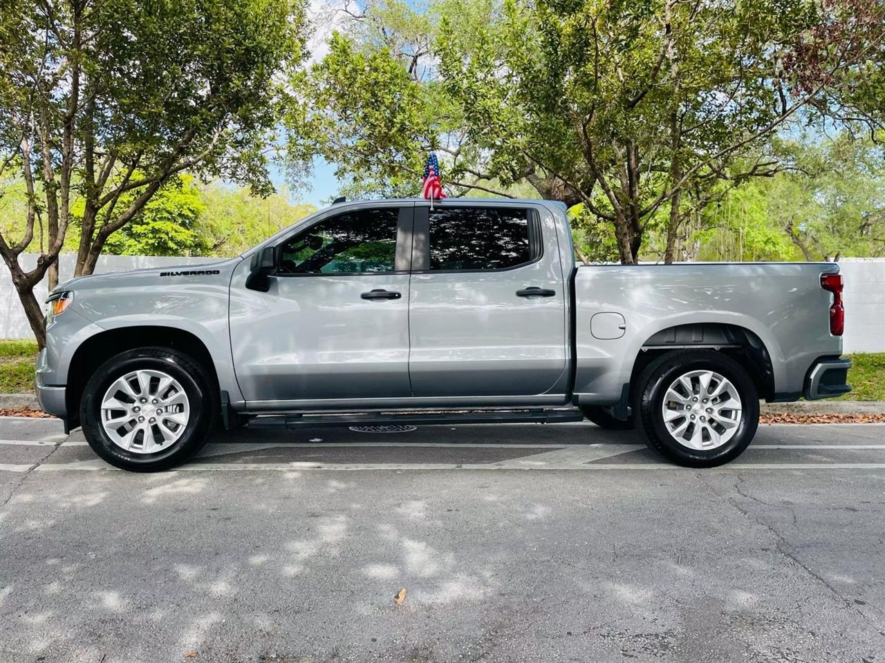 Chevrolet Silverado 1500 - Thumbnail 3