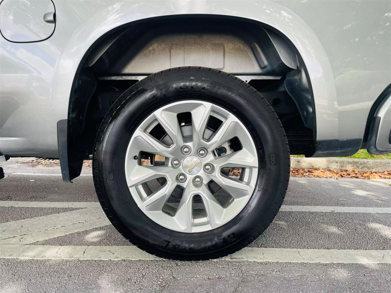 Chevrolet Silverado 1500 - Thumbnail 2