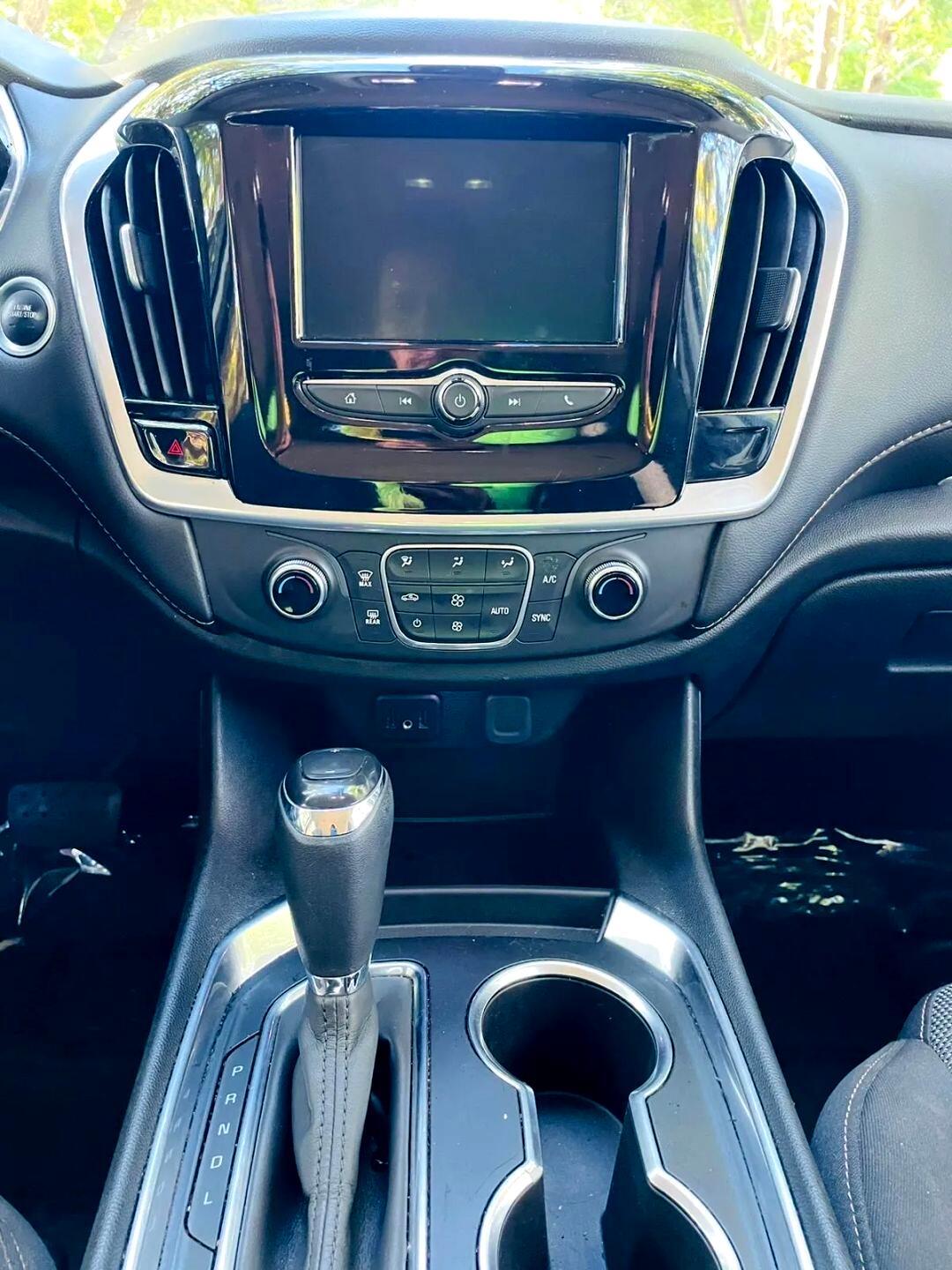 Chevrolet Traverse - Thumbnail 15