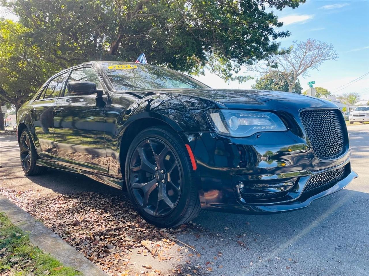 Chrysler 300 - Thumbnail 8