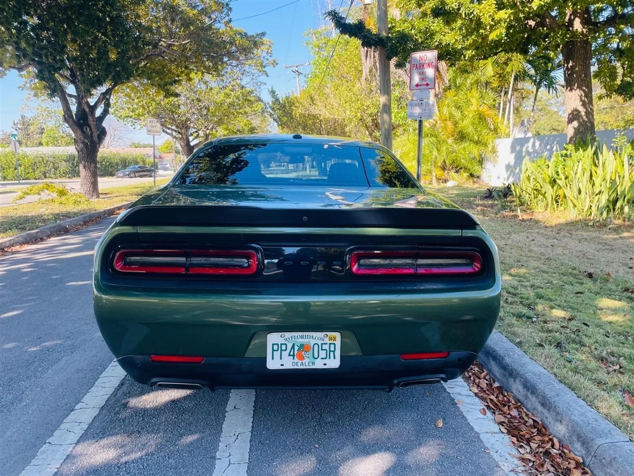 Dodge Challenger - Thumbnail 4