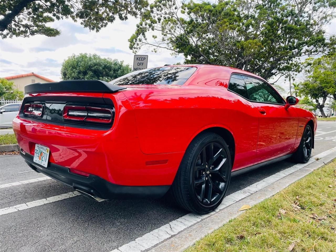 Dodge Challenger - Thumbnail 6