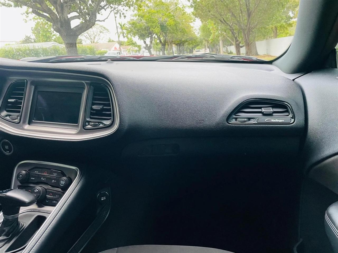 Dodge Challenger - Thumbnail 13