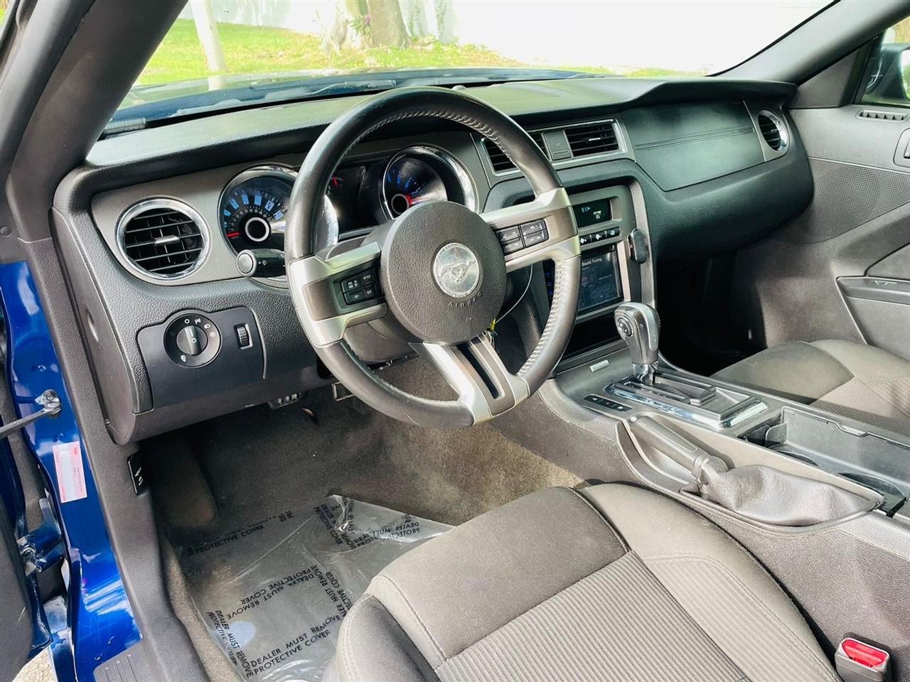 Ford Mustang - Thumbnail 11