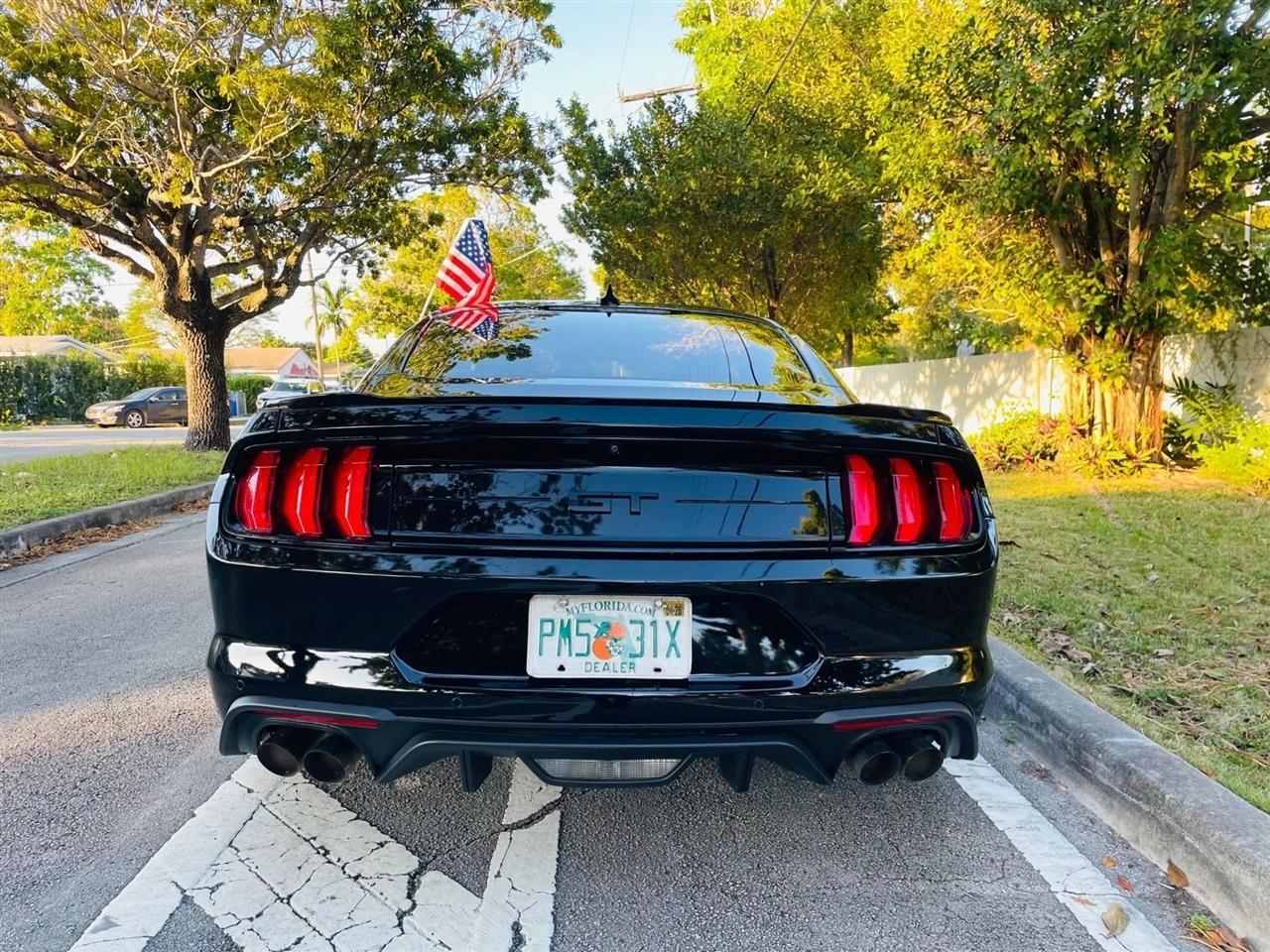 Ford Mustang - Thumbnail 5