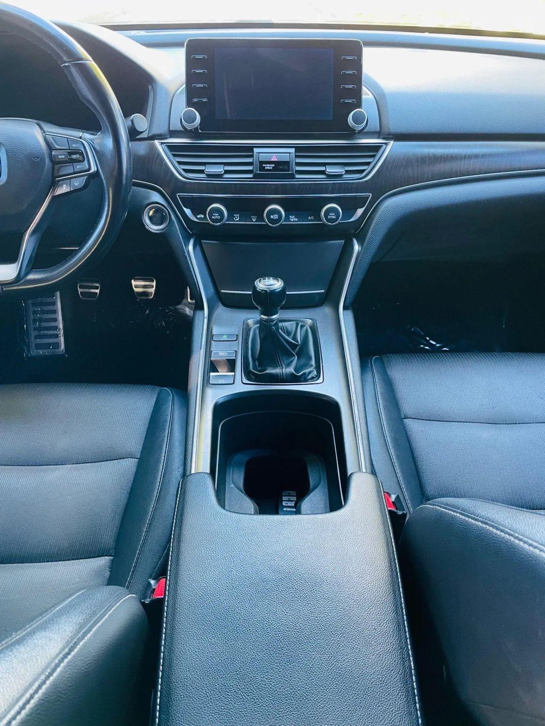 Honda Accord - Thumbnail 15