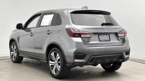 Mitsubishi Outlander Sport Es - Thumbnail 6