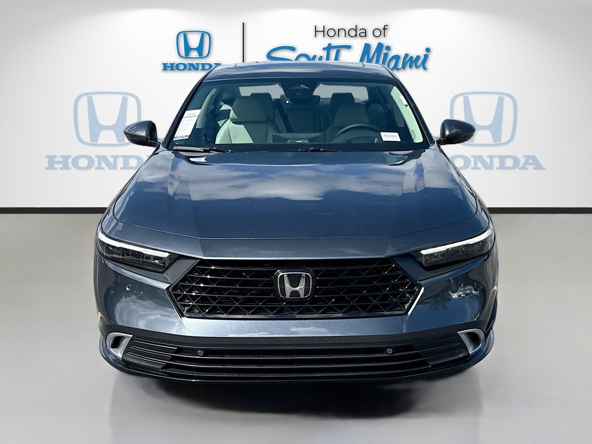 Honda Accord Hybrid Touring Fwd - Thumbnail 3