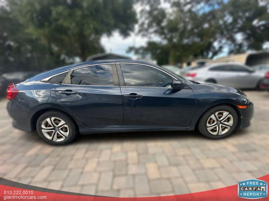 Honda Civic - Thumbnail 10