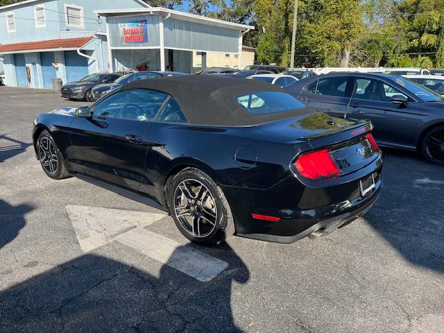 Ford Mustang - Thumbnail 8