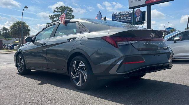 HYUNDAI ELANTRA - Thumbnail 5