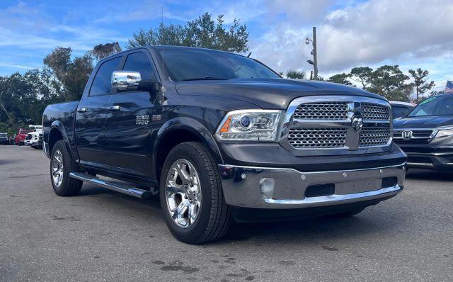 RAM 1500 CREW CAB - Thumbnail 4