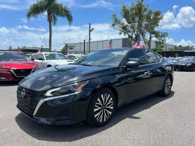 NISSAN ALTIMA - Thumbnail 4