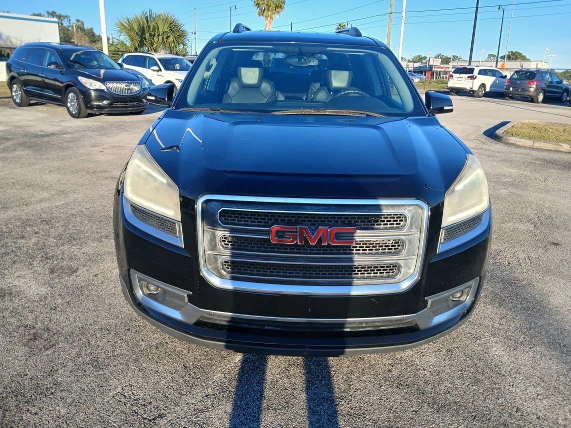 GMC Acadia - Thumbnail 3