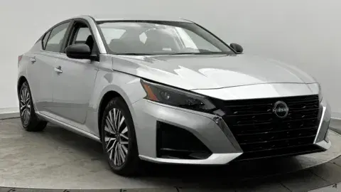 Nissan Altima 2.5 Sv - Thumbnail 4