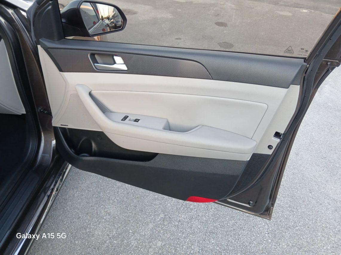 Hyundai Sonata - Thumbnail 19