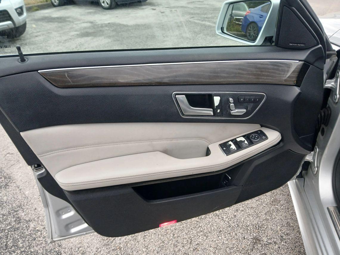 Mercedes-Benz E-Class - Thumbnail 10