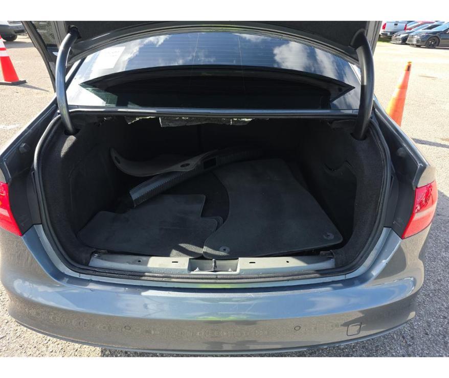 Audi A42.0T Quattro Premium 4Dr Sedan - Thumbnail 11