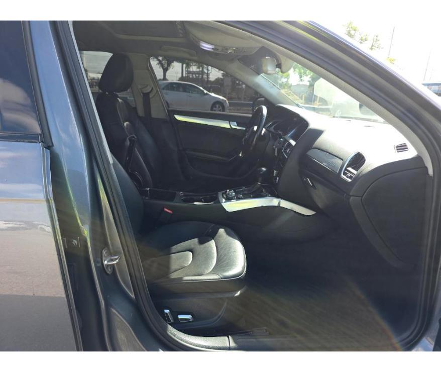 Audi A42.0T Quattro Premium 4Dr Sedan - Thumbnail 8