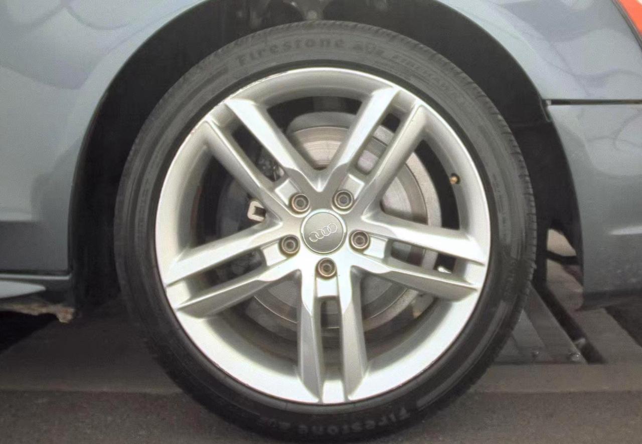 Audi A42.0T Quattro Premium 4Dr Sedan - Thumbnail 18