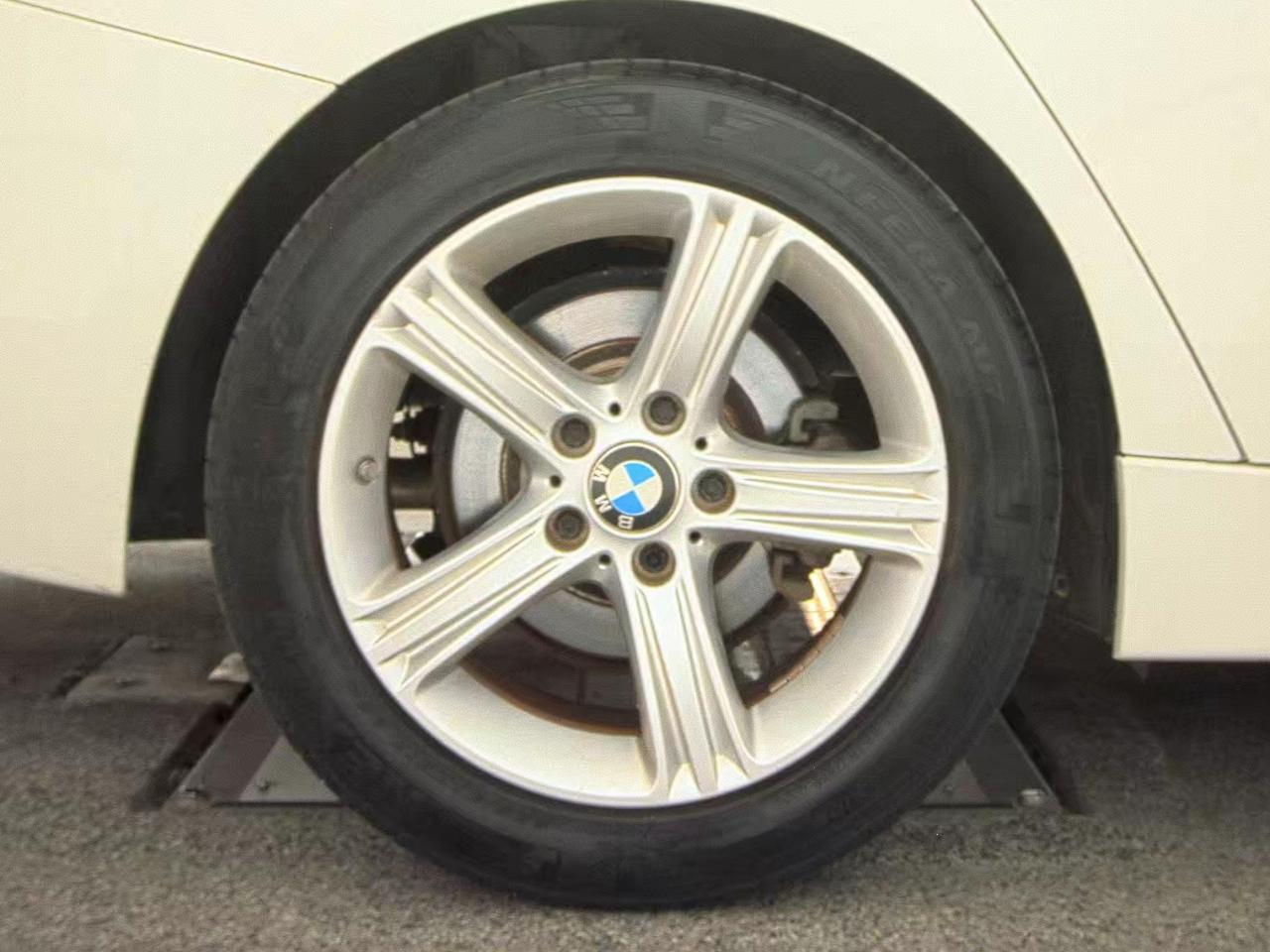 Bmw 320I4Dr Sedan - Thumbnail 10