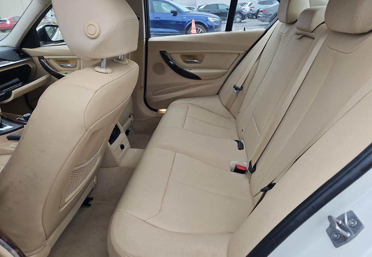 Bmw 320I4Dr Sedan - Thumbnail 15