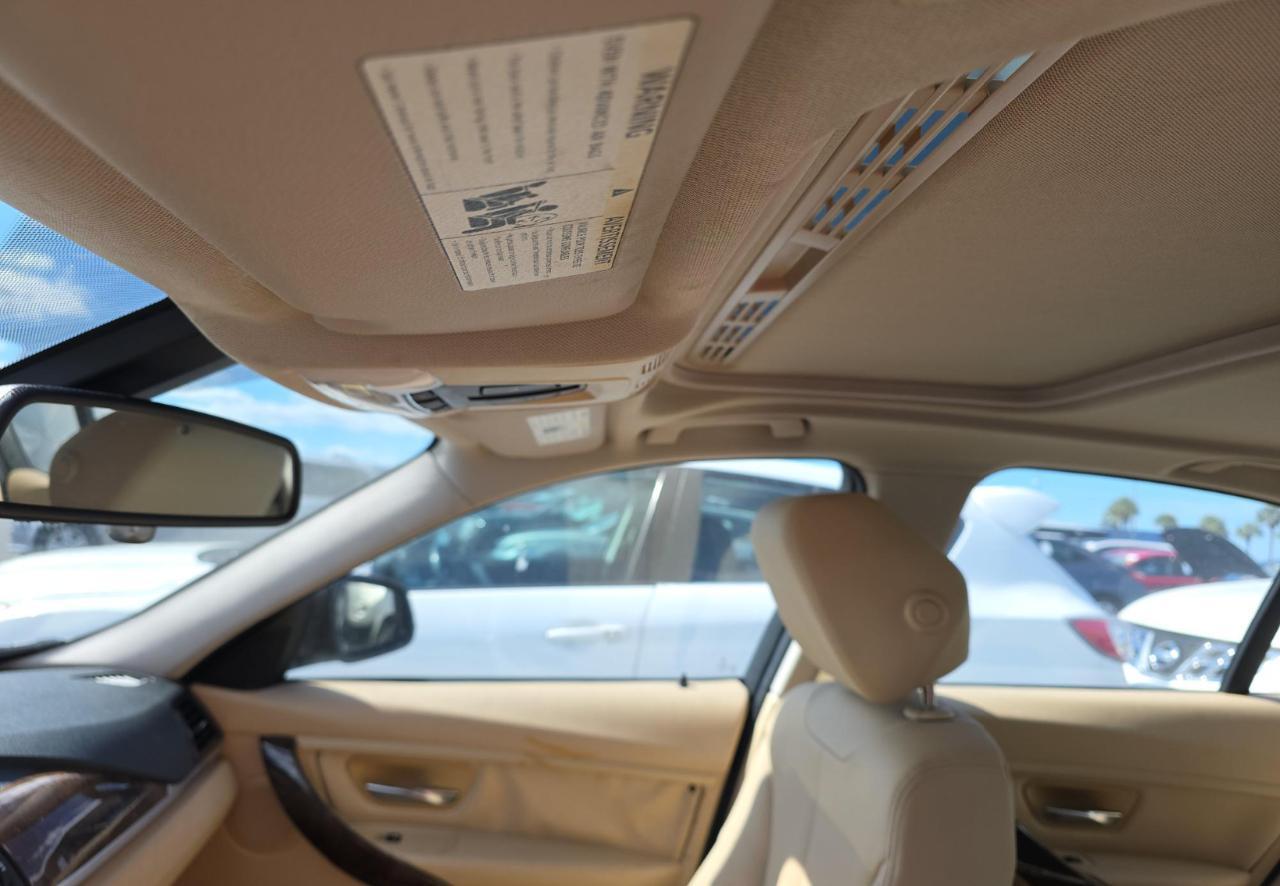 Bmw 320I4Dr Sedan - Thumbnail 16