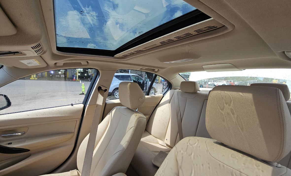 Bmw 320I - Thumbnail 11