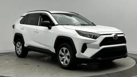 Toyota Rav4 Le - Thumbnail 4