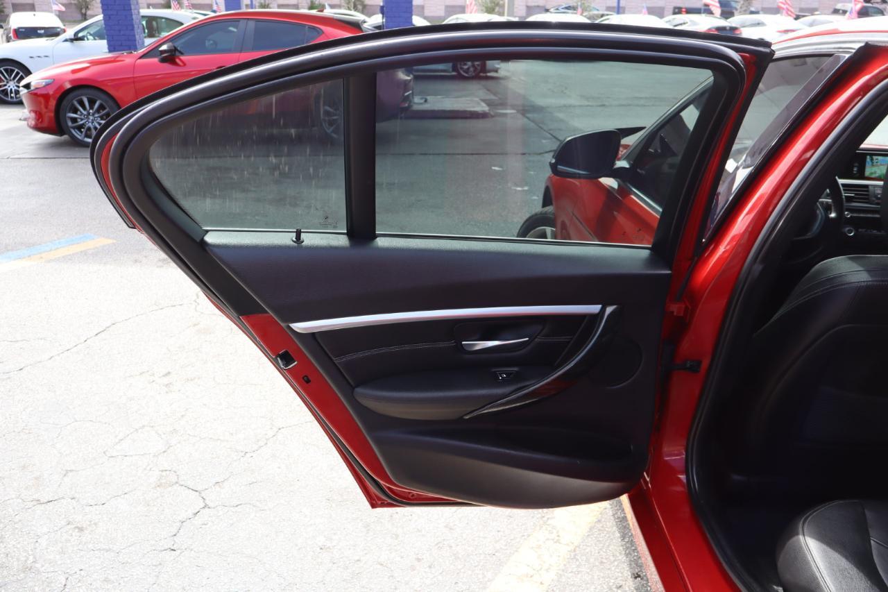 Bmw 3 Series330I Sedan South Africa - Thumbnail 17