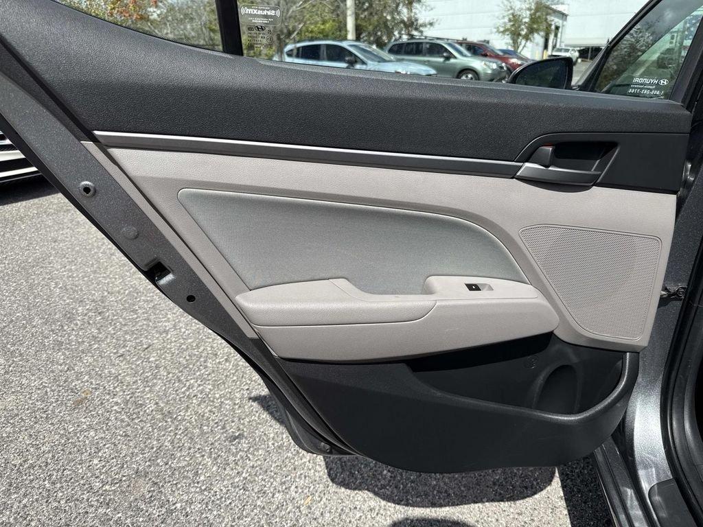 Hyundai Elantra Value Edition - Thumbnail 14