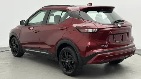 Nissan Kicks Sr - Thumbnail 5