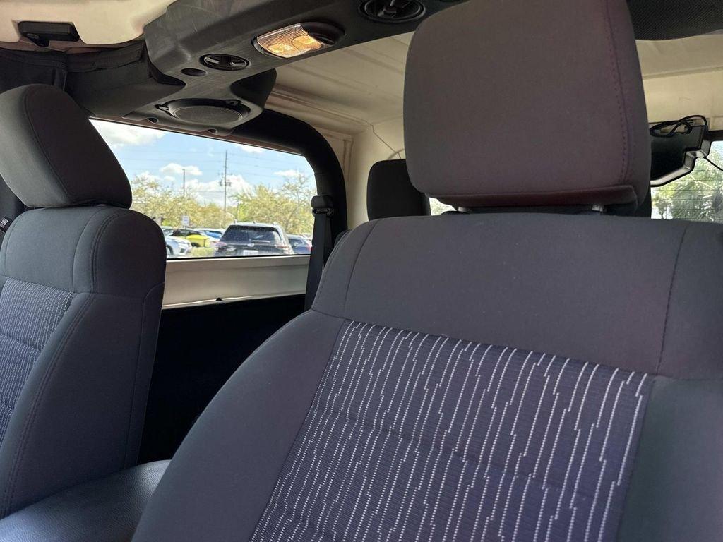 Jeep Wrangler Rubicon - Thumbnail 17