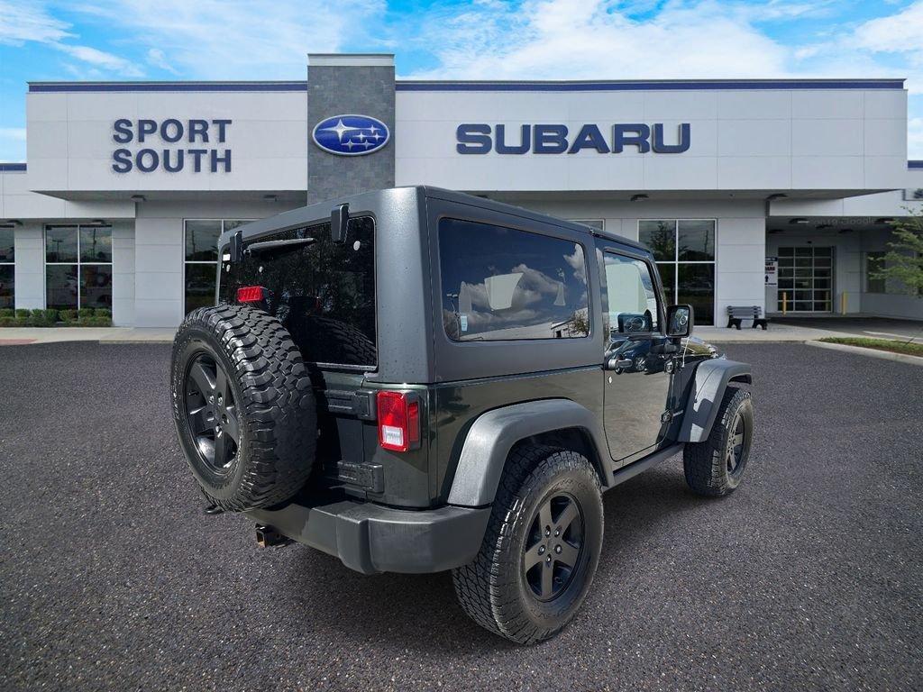 Jeep Wrangler Rubicon - Thumbnail 4