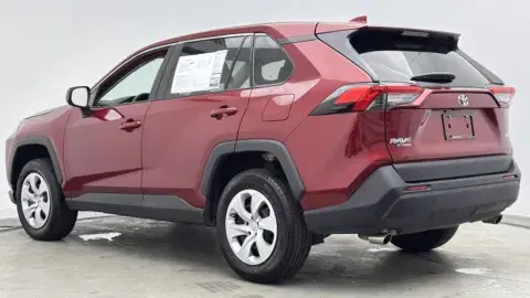 Toyota Rav4 Le - Thumbnail 5