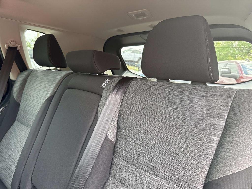 Nissan Rogue Sv - Thumbnail 16