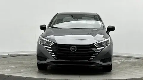 Nissan Versa S - Thumbnail 3