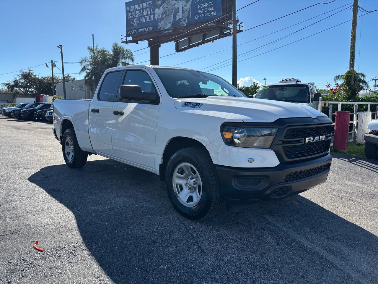 Ram 1500Tradesman Quad Cab 2Wd - Thumbnail 3