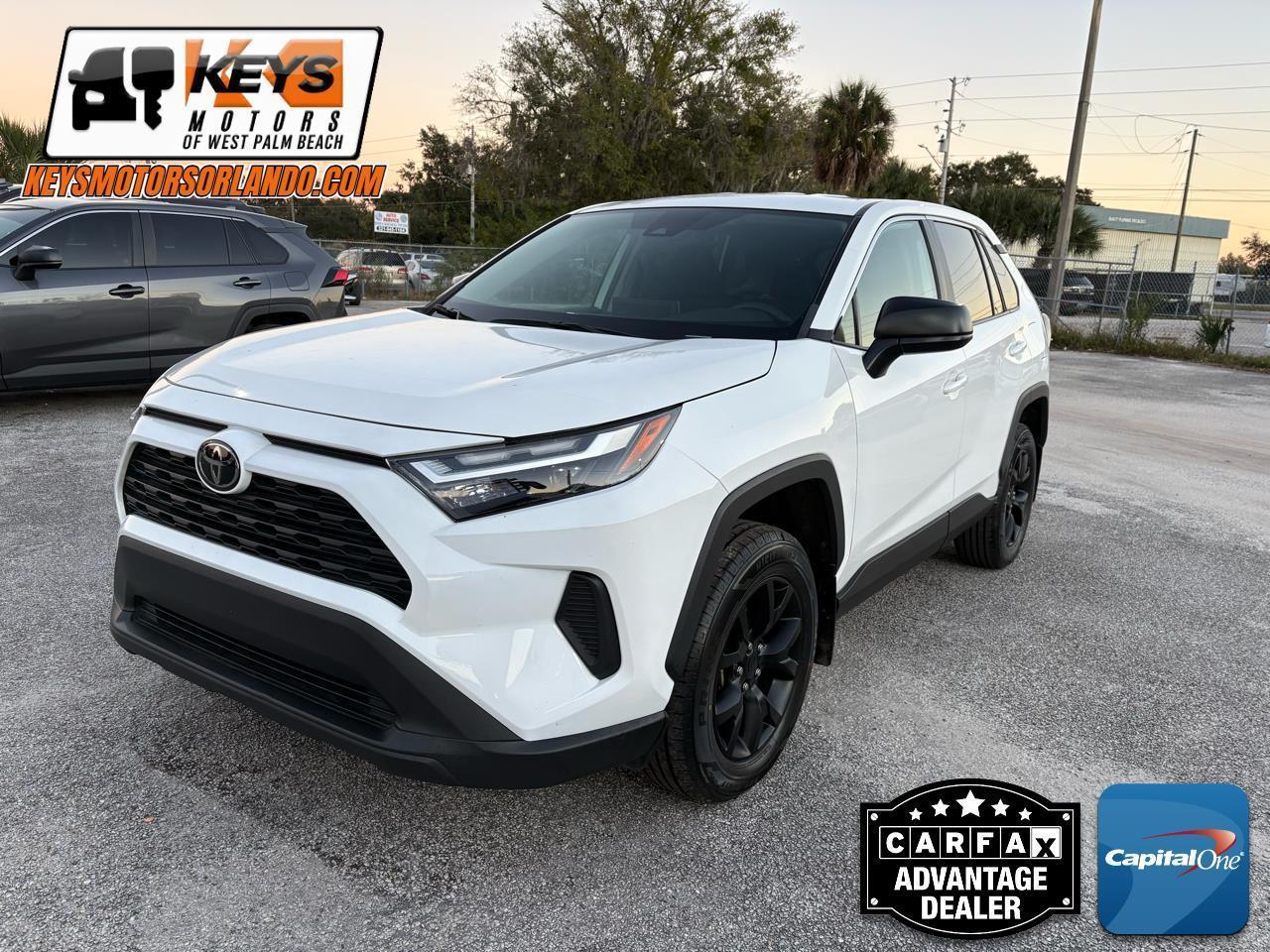 Toyota Rav4Le - View 1