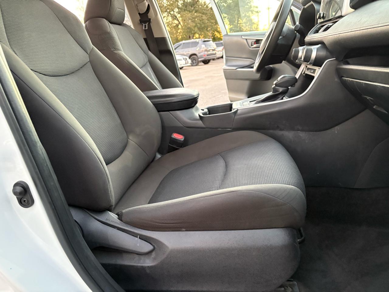 Toyota Rav4Le - Thumbnail 13