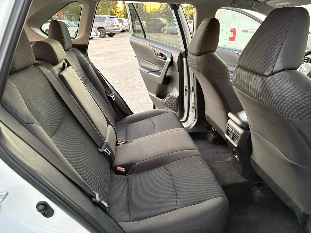 Toyota Rav4Le - Thumbnail 12