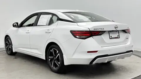 Nissan Sentra Sv - Thumbnail 6