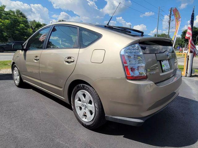 TOYOTA PRIUS - Thumbnail 5