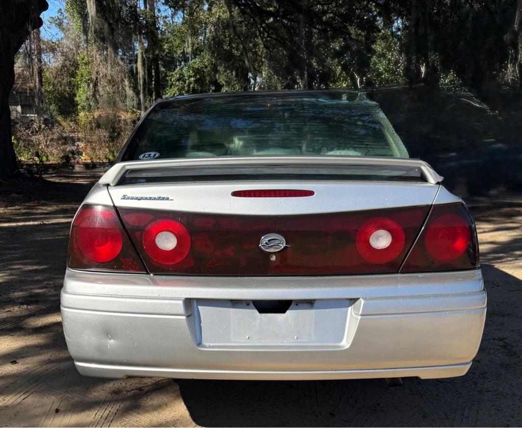 Chevrolet Impala Base - Thumbnail 5