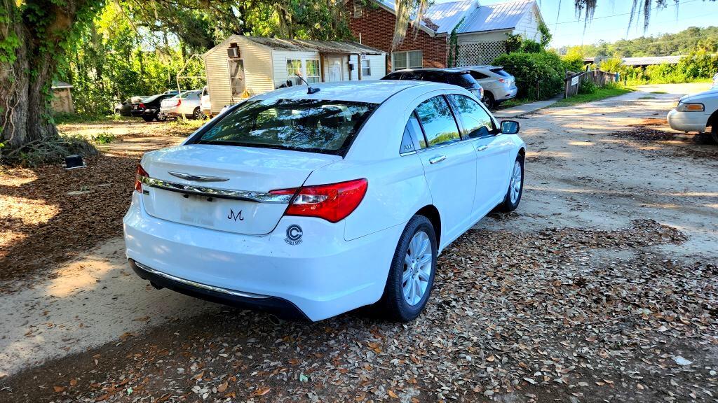 Chrysler 200 Limited - Thumbnail 4