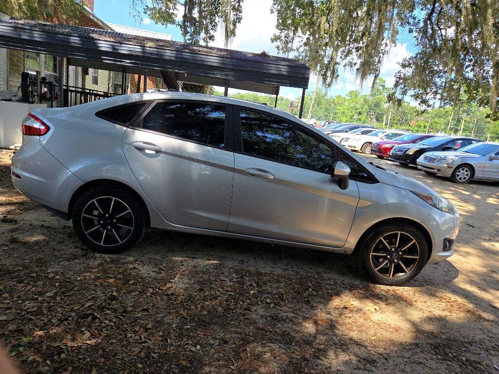 Ford Fiesta Se Sedan - Thumbnail 8